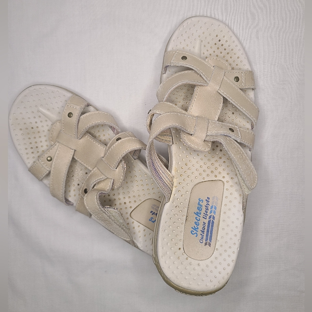 Skechers